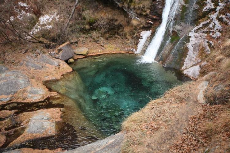 Cascata Gran Guarf nei pressi del rifugio Geat Val Gravio